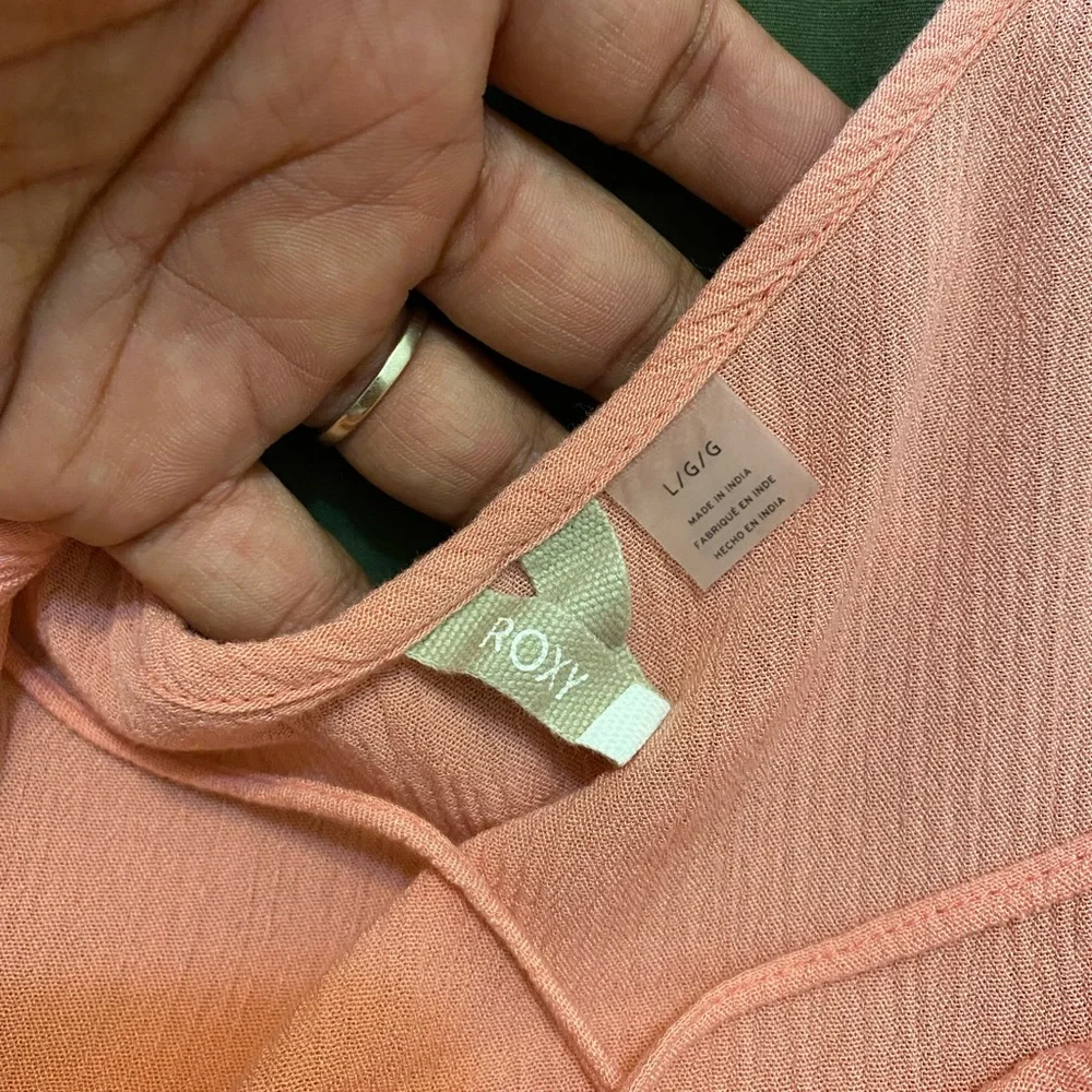 Roxy Tops - Picture 2 of 6